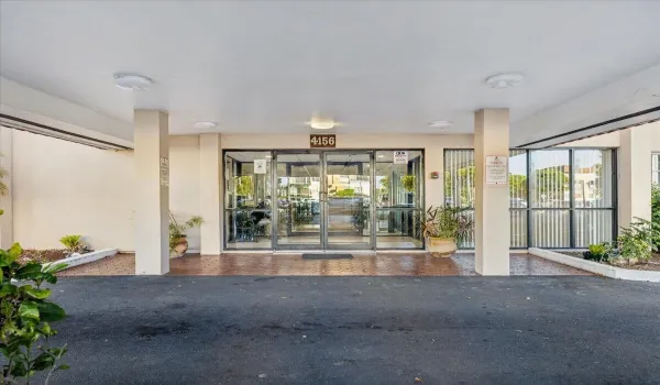 03-4156 Inverrary Dr #112, Lauderhill, F