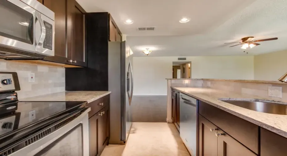 Kitchen 02