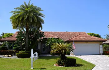 Single-story with integrated 2-car garage in non-HOA neighborhood