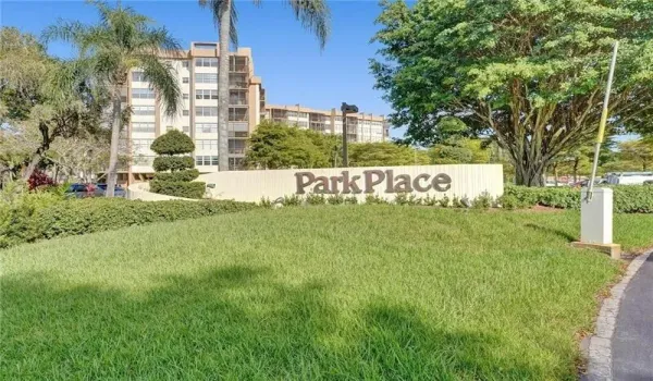1300 SAINT CHARLES6