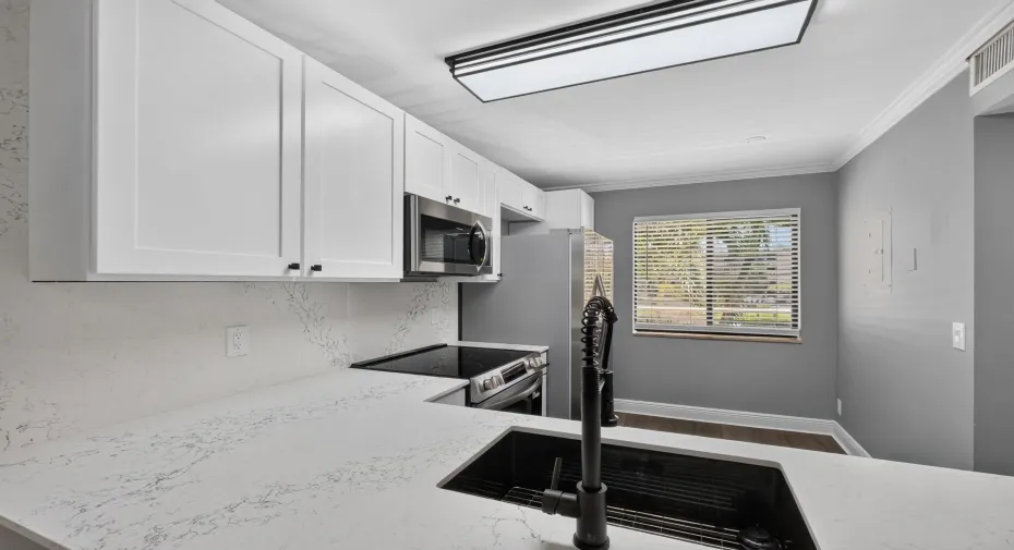 Gorgeous new kitchen.