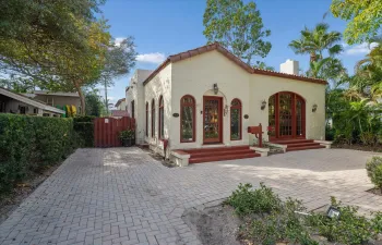01-Akerstrom-704 SE 8th St-1