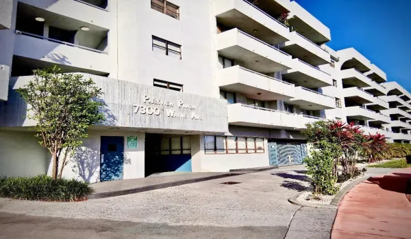 1 - BUILDING FRONT