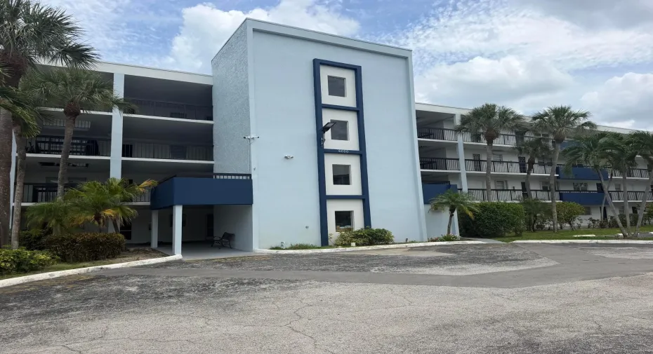 6000 NW 2nd Ave #433