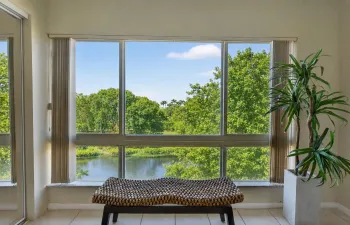 Sunroom Lakeview