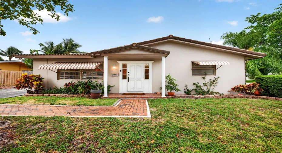 1-web-or-mls-699A2522