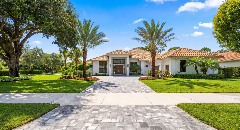 1712 Mayacoo Lakes Exterior Front