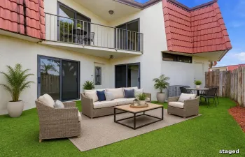 MLS_Staged_Courtyard_01