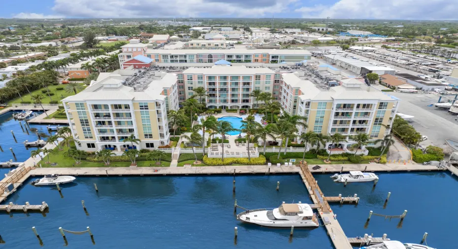 806 Winward Way #213