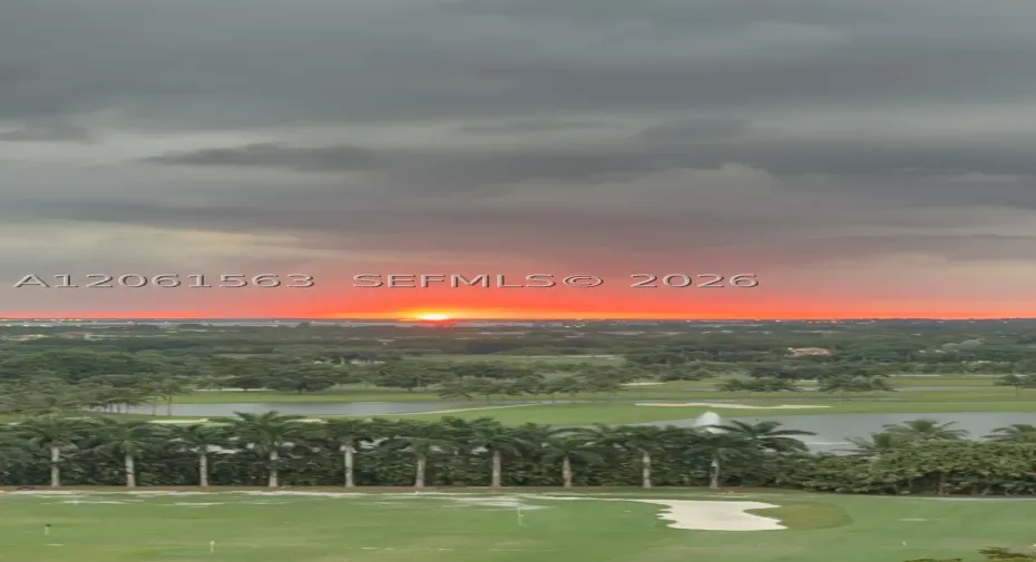 GOLF VIEW