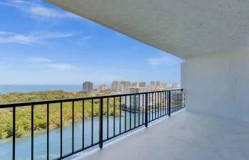 Amazing views of the ocean, Intracoastal and Bonnet House