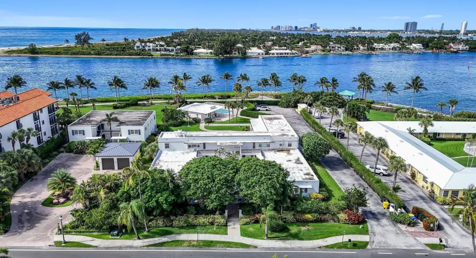 Waterfront property with direct access to the Intracoastal Waterway