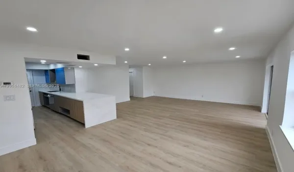 Virtually staged
