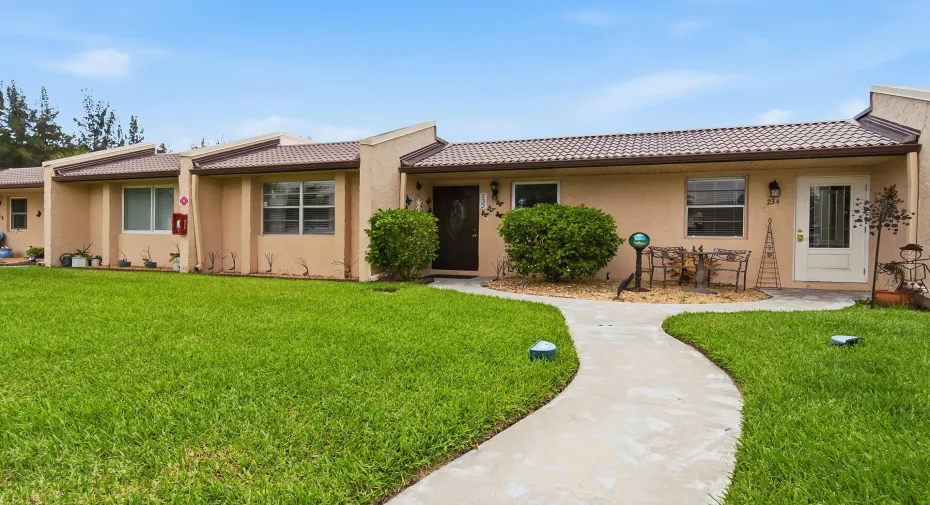 232-LAKE-MERYL-DRIVE-33411-001