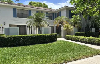 352 Prestwick Cir unit 1-17