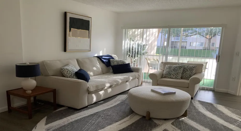 Relaxing living room