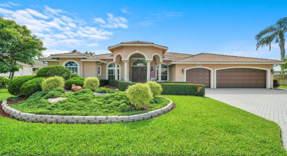 9695 Pandanus Way