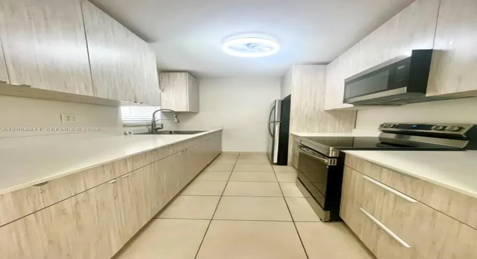 BEAUTIFUL KITCHEN