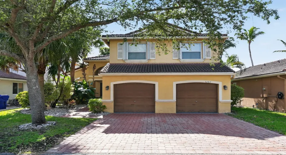 01_5287_SW_38th_Way-Exterior-7227​​‌​​​​‌​​‌‌​‌‌​​​‌‌​‌​‌​‌​​​‌​​