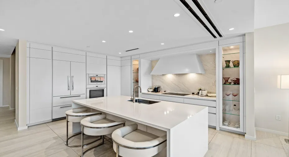 003-200SoutheastMiznerBoulevard-810-Boca