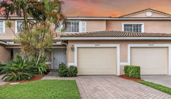 1-web-or-mls-5930_Royal_Way_1