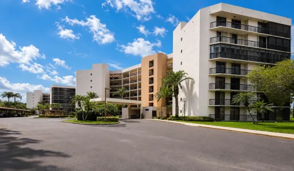 5279 Fountains Dr 703 (1)