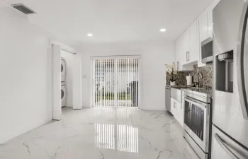 3421 NE 5th AVE-9