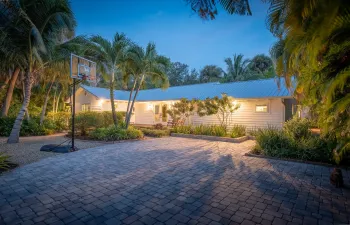 547 SW Riverview St, Stuart, FL 34994 -