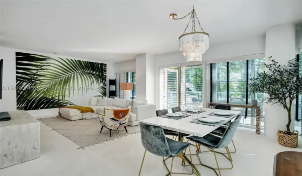Dining & living room area