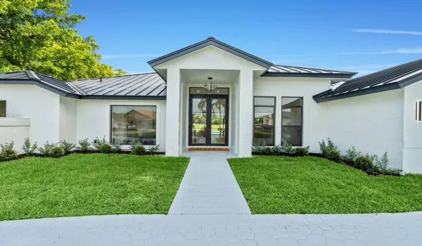 1-web-or-mls-A7403747