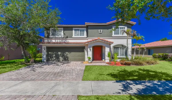 2020 SW Newport Isles Blvd_Vinesha Clark