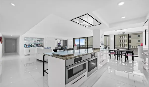 Clean Modern Kitchen