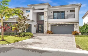 Grand Contemporary Exterior