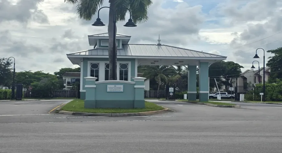GATE COMMUNITY