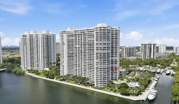 59-7000 Island Blvd apt 907_059