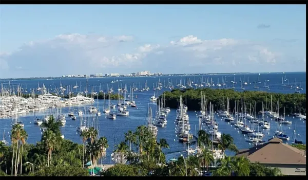 Beautiful Dinner Key Marina, Coconut Grove, Walking Distance From Property