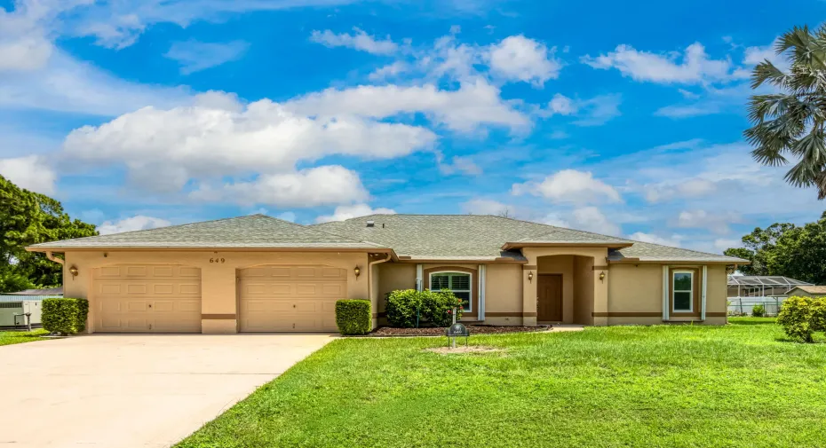 649 NE Horizon Lane-2