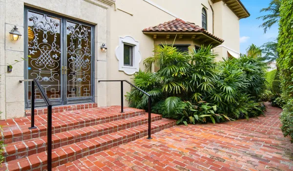 245 Brazilian Entrance