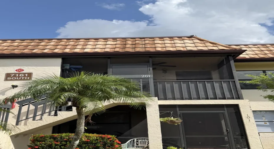 7161 Golf Colony