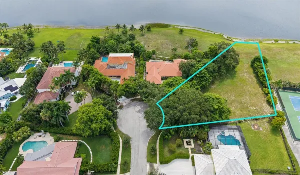 02-Bowes-10 Sunningdale Cir-2