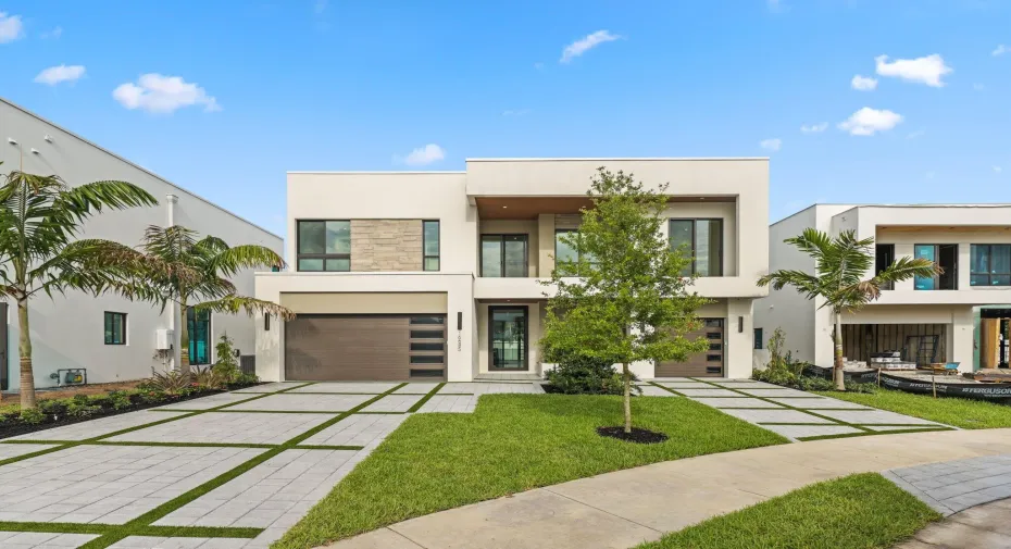 Aspen Model Exterior
