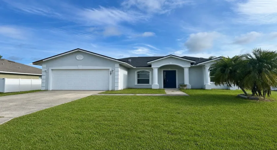 787 SE Evergreen Terrace Front