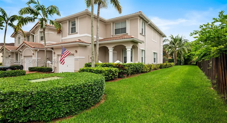 Fabulous Corner Location in Popular 
Kendall Breeze