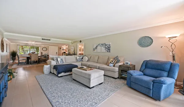 6-web-or-mls-800-cypress-blvd-103