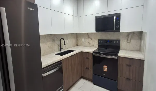 Fully Renovated Kitchen