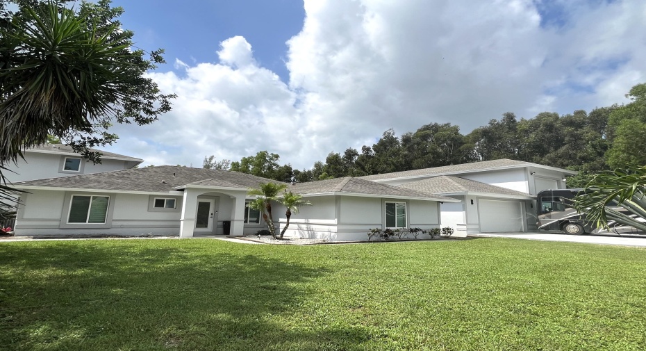 13884 89th Place, The Acreage, Florida 33412, 5 Bedrooms Bedrooms, ,4 BathroomsBathrooms,Single Family,For Sale,89th,1,RX-10916085