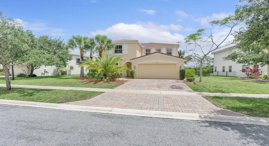 2392 Bellarosa Cir_001