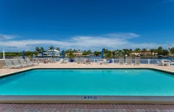 DIRECT WATER FRONT COMMUNITY AND POOL