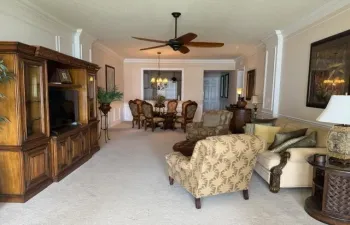 Living Room/Dining