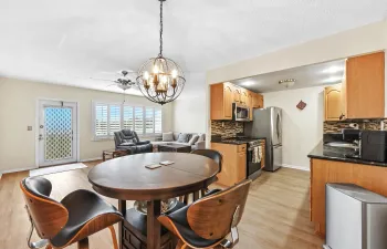 07 Dining area 02